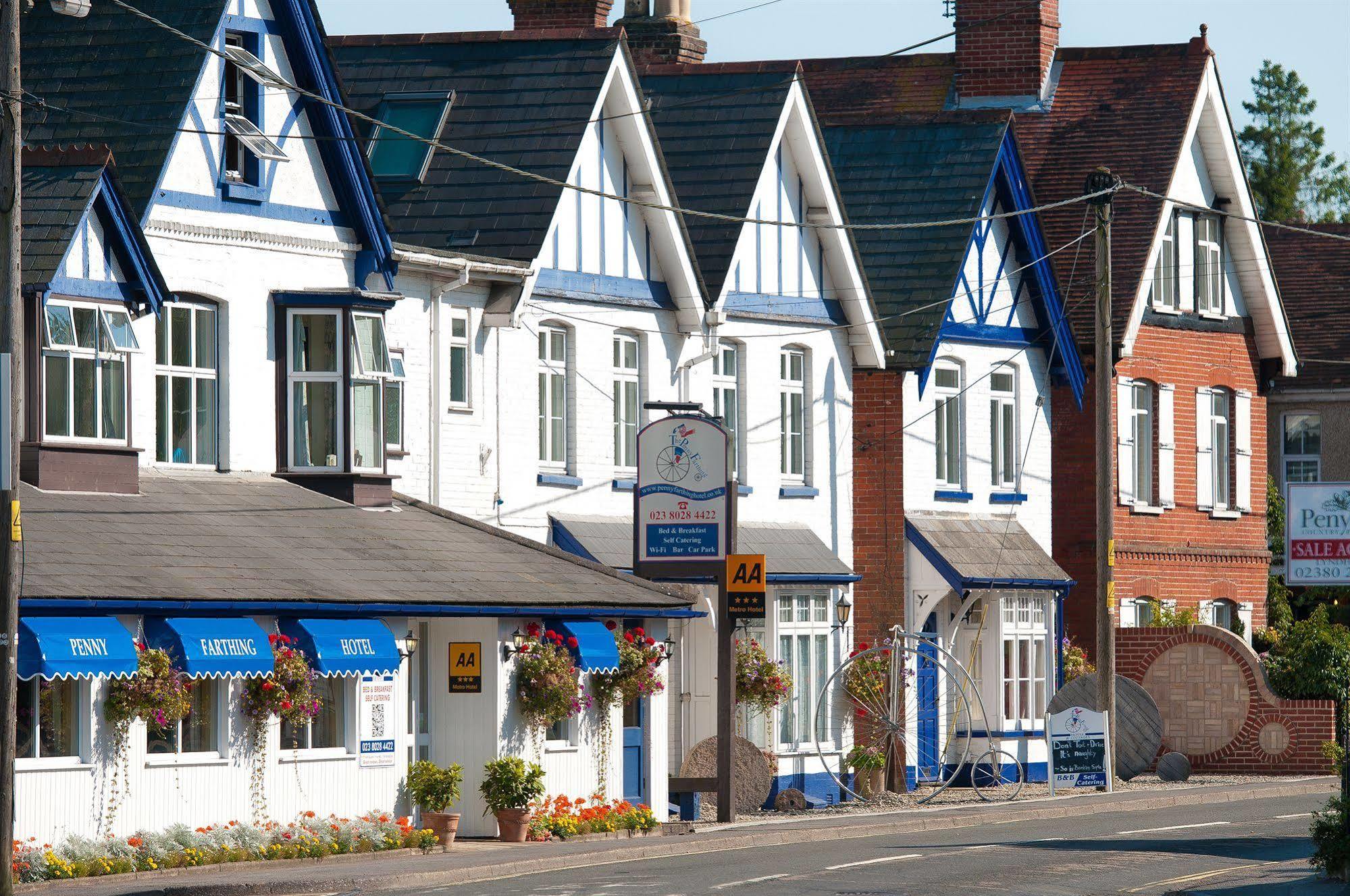 Penny Farthing Hotel & Cottages Lyndhurst Buitenkant foto